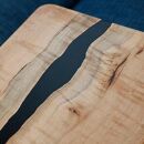 足が入りやすい無垢の木100%で作るソファーテーブル メイプル(楓)の希少な杢目を楽しむリバーテーブル