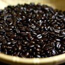 手廻しでゆっくりじっくり丁寧に焼き上げたコーヒー豆(中挽き粉)400g