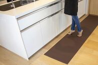 洗濯いらず、ずれない、抗菌 のふく楽 キッチンマット（・キッチンマット×1枚 ・サイズ：長さ180cm 幅50cm 厚み5mm ・カラー:ダークブラウン）