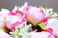 EH05【ギフト用】水換え不要!!ピオニー(芍薬)の花瓶に入った花束：pink