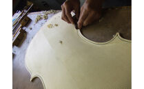 バイオリン職人が手掛けた“本物の“バイオリン時計【オモテ板使用】（壁掛けタイプ）