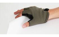 PCワーク向けグローブ Wearable Workspace Glove (サイズM×カーキ)