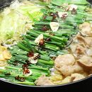 ＜博多鍋セット＞博多の「人気2大鍋」のセット「九州味噌もつ鍋」と「博多水炊き（切り身）」4～6人前【もつ鍋 もつ 牛もつ ホルモン 牛肉 小腸 鍋 もつ鍋 モツ鍋 醤油 しょうゆ 水炊き 水たき 鳥肉 鶏肉 はかた一番どり 国産 鍋セット 食べ比べ 博多名物 お取り寄せ グルメ 筑前町 ふるさと納税 送料無料 DV046】