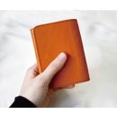 背面カード入れ付きコンパクト二つ折り財布&nbsp;カーキ