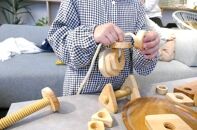 知育玩具『ねじクル』まるしかく