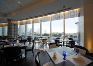 ニューオータニイン横浜プレミアム　ペア宿泊プラン　海側コーナーデラックスツインルーム朝食付き