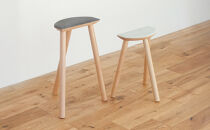 センダイフォルム×山ノ頂 シカガワスツール 鹿革 550 銀鼠【アウトドアグッズ 家具 工芸品 スツール 鹿革 人気 和装 インテリア ファニチャー クラフト 民芸品 仙台市 チェア デザイン 和風 伝統的 自然素材 エコフレンドリー リビング ダイニング】