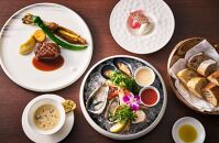 【ヒルトン横浜】料理長おすすめ。楽しい会食に最適！&nbsp;&nbsp;シーフードとステーキを堪能できる乾杯ドリンク付きディナーコース（２名様分）