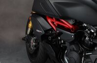 【AELLA】DUCATI&nbsp;ディアベル｜フレームスライダー&nbsp;(Diavel1260)&nbsp;AE-68127［&nbsp;京都&nbsp;バイク&nbsp;カスタム&nbsp;パーツ&nbsp;人気&nbsp;おすすめ&nbsp;ツーリング&nbsp;ライダー&nbsp;バイカー&nbsp;メーカー&nbsp;ギア&nbsp;ドゥカティ&nbsp;お取り寄せ&nbsp;通販&nbsp;ふるさと納税&nbsp;］