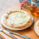 神戸の小さなピザ屋「ピザアキラッチの五彩グルメピザコレクション」ピザ５枚セット