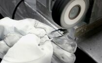 【地元職人の逸品】【ギフトにもおすすめ】ステンレス製かんざし「椿」