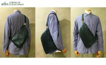 【alto.】アニリンレザー　リバーシブルボディバッグ　AMSB-1223（ネイビー）