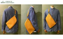 【alto.】アニリンレザー　リバーシブルボディバッグ　AMSB-1223（キャメル）