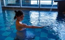 【平日月曜日～木曜日限定】特選鮑とプリプリ伊勢海老の二大味覚!源泉かけ流し温泉満喫旅行2名様分セット【熱海温泉 湯の宿 平鶴（ひらつる）】