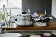 フライパン&nbsp;フライパンセット&nbsp;ダイヤモンドグレイス&nbsp;10点セット&nbsp;アイリスオーヤマ&nbsp;IH&nbsp;ガス火&nbsp;ギフト&nbsp;新生活&nbsp;キッチン&nbsp;重ねて収納&nbsp;オーブンOK&nbsp;お手入れ簡単&nbsp;DG-S10S　シルバー