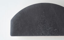 センダイフォルム×山ノ頂 シカガワスツール 鹿革 450 炭色【アウトドアグッズ 家具 工芸品 スツール 鹿革 人気 和装 インテリア ファニチャー クラフト 民芸品 仙台市 チェア デザイン 和風 伝統的 自然素材 エコフレンドリー リビング ダイニング】