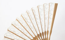 【伊と幸】《白生地の老舗が贈る》透扇子(桜重ね/銀)［&nbsp;京都&nbsp;老舗&nbsp;京扇子&nbsp;人気&nbsp;おすすめ&nbsp;刺繍&nbsp;和装&nbsp;着物&nbsp;絹&nbsp;ギフト&nbsp;お取り寄せ&nbsp;通販&nbsp;送料無料&nbsp;ふるさと納税&nbsp;］