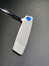 DRAG&nbsp;SB&nbsp;TOUR&nbsp;ISSUE&nbsp;＜フェース部のスピンとソール部のアルミプレートのカラー：青＞【&nbsp;ゴルフ&nbsp;パター&nbsp;DRAG&nbsp;odermade&nbsp;madeinjapan&nbsp;fullmilledputter&nbsp;削りだしパター&nbsp;地クラブ&nbsp;日本製&nbsp;打感&nbsp;&nbsp;父の日&nbsp;ゴルフ&nbsp;リアライズ株式会社&nbsp;送料無料&nbsp;】