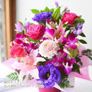 《敬老の日》フラワーアレンジメント 藤色エレガンス＜出荷開始：9/8～9/15までのお届け 当店おまかせ＞【 花 お祝い お礼 贈り物 メッセージカード 祖母 祖父 ギフト プレゼント 送料無料 ふるさと納税 門真市】