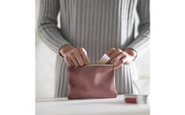 ENISICA&nbsp;エニシカ&nbsp;ジビエ鹿革&nbsp;トモシカポーチM&nbsp;紅杉（べにすぎ）