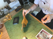 【レザーサンダル】ワークショップ体験チケット【革細工&nbsp;イタリアンレザー&nbsp;オリジナル革履物&nbsp;牛革&nbsp;豚革&nbsp;靴１個&nbsp;ベジタブルタンニン&nbsp;革細工体験　8時間程度&nbsp;手作り&nbsp;靴工房&nbsp;工房&nbsp;国産レザー&nbsp;神奈川県&nbsp;小田原市&nbsp;】