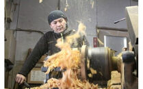 漆 7寸盆付 5.5寸菓子器 ケヤキ【ケヤキ材 摺り漆 国産天然木 おしゃれ プレゼント 記念 お祝い ふっくらとしたデザイン 木製食器 日用品 キッチン用品 木製 盆付き 神奈川県 小田原市 】