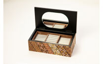 【箱根寄木細工　8寸小物入れ 小寄木】大切なものをそっとしまっておきたい、シックなジュエリーボックス【8寸小物入れ 小寄木模様 幾何学模様 W243×D135×H80ｍｍ 寄木の板 記念品 小家具 神奈川県 小田原市 】