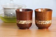 【箱根寄木細工　湯呑 大×2】寄木を配した木製湯呑は軽くて割れにくく、お茶の時間をより楽しめます！【 キッチン用品 食器 雑貨 日用品 木製食器　職人メイド 工芸品 職人の手作り おしゃれ食器 神奈川県 小田原市 】