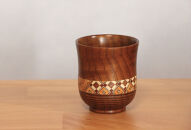 【箱根寄木細工　湯呑 小】寄木細工を配した小ぶりな木製湯呑は軽くて割れにくく、小粋なおもてなしにも！【 キッチン用品 食器 雑貨 日用品 木製食器　職人メイド 工芸品 職人の手作り おしゃれ食器 神奈川県 小田原市 】