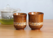【箱根寄木細工　夫婦湯呑２組セット】寄木を配した大小の木製湯呑は軽くて割れにくく、揃いの湯呑としてお使いいただけます。【 キッチン用品 食器 雑貨 日用品 木製食器　職人メイド 工芸品 職人の手作り おしゃれ食器 神奈川県 小田原市 】