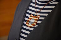 【箱根寄木細工　ペンダントルーペ　ねこ】手軽で可愛い便利なネックレス【 ルーペ 神奈川県 小田原市 】