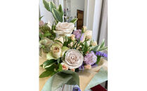 季節の生花アレンジ　Sサイズ&nbsp;【&nbsp;フラワー&nbsp;アレンジメント&nbsp;お花&nbsp;ギフト&nbsp;プレゼント&nbsp;贈り物&nbsp;誕生日&nbsp;お祝い&nbsp;神奈川県&nbsp;小田原市&nbsp;】