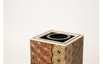 【箱根寄木細工　四角花瓶　亀甲】季節の草木を伝統工芸に入れて