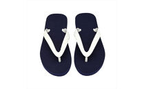 海にかえる生分解性の国産ビーチサンダル「SIX LINE」☆小田原城型フローティングキーホルダー付き ソール：ネイビー×鼻緒：ホワイト・24cm【高島屋選定品】