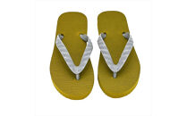 海にかえる生分解性の国産ビーチサンダル「SIX LINE」☆小田原城型フローティングキーホルダー付き ソール：カーキ×鼻緒：グレー・23cm【高島屋選定品】