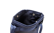 ＼年内発送／バーティカルサコッシュ  MA-1/ネイビー F021