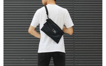 ＼年内発送／サコッシュ  MA-1/ブラック F007