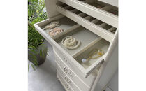 松永工房&nbsp;Continue&nbsp;ジュエリーチェスト&nbsp;ホワイトカラー&nbsp;クラシック&nbsp;エレガント&nbsp;アンティーク調家具&nbsp;木製&nbsp;アクセサリー&nbsp;宝石&nbsp;時計&nbsp;眼鏡&nbsp;収納&nbsp;ミラー&nbsp;ねこ脚&nbsp;ホワイトインテリア&nbsp;ロココ調&nbsp;カンティーニュ【配送不可：沖縄・離島】