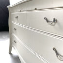 松永工房&nbsp;Continue&nbsp;リビングチェスト&nbsp;オフィシャル限定品&nbsp;ホワイトカラー&nbsp;&nbsp;クラシック&nbsp;エレガント&nbsp;インテリア&nbsp;アンティーク調家具&nbsp;木製&nbsp;チェスト&nbsp;ねこ脚&nbsp;タンス&nbsp;収納家具&nbsp;収納&nbsp;カンティーニュ&nbsp;寝室&nbsp;ロータイプ【配送不可：沖縄・離島】