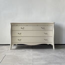 松永工房&nbsp;Continue&nbsp;リビングチェスト&nbsp;オフィシャル限定品&nbsp;ホワイトカラー&nbsp;&nbsp;クラシック&nbsp;エレガント&nbsp;インテリア&nbsp;アンティーク調家具&nbsp;木製&nbsp;チェスト&nbsp;ねこ脚&nbsp;タンス&nbsp;収納家具&nbsp;収納&nbsp;カンティーニュ&nbsp;寝室&nbsp;ロータイプ【配送不可：沖縄・離島】