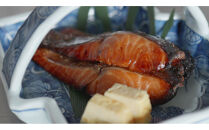 【金沢大野の甘口醤油】ヤマト醤油&nbsp;優撰&nbsp;1L&nbsp;6本（刺身醤油、寿司醤油、煮魚、普段使いにぴったりの金沢大野の甘口醤油）調味料&nbsp;油&nbsp;醤油&nbsp;甘口&nbsp;さしみ&nbsp;寿司&nbsp;煮魚&nbsp;普段使い&nbsp;大野&nbsp;味噌&nbsp;和食&nbsp;料理用&nbsp;家庭用&nbsp;高級&nbsp;日本食&nbsp;調理用&nbsp;食材&nbsp;伝統製法&nbsp;天然素材&nbsp;食品加工&nbsp;食卓&nbsp;プレミアム&nbsp;クオリティ&nbsp;石川&nbsp;金沢&nbsp;北陸&nbsp;復興支援&nbsp;復興応援