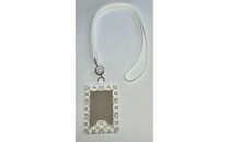 白い甲州印伝「URUSHINASHIKA」パスケース（リール付き）1個