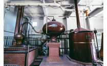 RARE&nbsp;CASK&nbsp;SUPREME&nbsp;KOBE&nbsp;BRANDY&nbsp;21年熟成　750ml