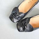 【神戸靴】　フラワーリボンがお洒落な職人手作りパンプス