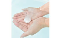 クロッツやわらか湯たんぽ　足湯もできるブーツタイプ(薬用Hot重炭酸湯Classic&nbsp;10錠入付）&nbsp;（レッド/Sサイズ）_2593R-1