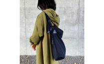 【無駄のないシンプルさ】大判ショルダーバッグ　UKIE　Super&nbsp;water&nbsp;repellent｜人気バッグ&nbsp;おすすめトート［&nbsp;無駄のないシンプル&nbsp;大判ショルダーバッグ&nbsp;UKIE&nbsp;Super&nbsp;water&nbsp;repellent&nbsp;撥水加工&nbsp;軽量&nbsp;バッグ&nbsp;トート&nbsp;人気&nbsp;おすすめ&nbsp;ギフト&nbsp;プレゼント&nbsp;お取り寄せ&nbsp;通販&nbsp;送料無料&nbsp;ふるさと納税&nbsp;］