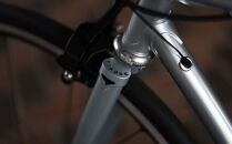 【VIGORE】ラグ付きハンドメイドロードバイク「70next」Di2｜京都&nbsp;自転車&nbsp;ロードバイク&nbsp;人気ブランド［&nbsp;自転車&nbsp;ロードバイク&nbsp;クラシカル&nbsp;最先端&nbsp;おすすめ&nbsp;高級&nbsp;スポーツ&nbsp;アウトドア&nbsp;ツーリング&nbsp;サイクリング&nbsp;お取り寄せ&nbsp;通販&nbsp;送料無料&nbsp;ふるさと納税&nbsp;］