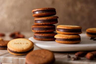 【高島屋選定品】＜dari K(ダリケー）＞カカオサンドクッキー2種食べ比べセット(ダーク・ミルク)［ 京都 チョコレート カカオを通して世界を変える 人気 おすすめ ギフト プレゼント 贈答 お取り寄せ お菓子 スイーツ ］