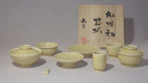 お食い初め 食器セット 木箱入り 【カラー：黄色釉】
