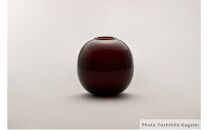 【ボルドー】フィンランド人デザイナーと群馬県のものづくりのコラボレーションから生まれた花瓶「ソフトベース」ラージサイズ